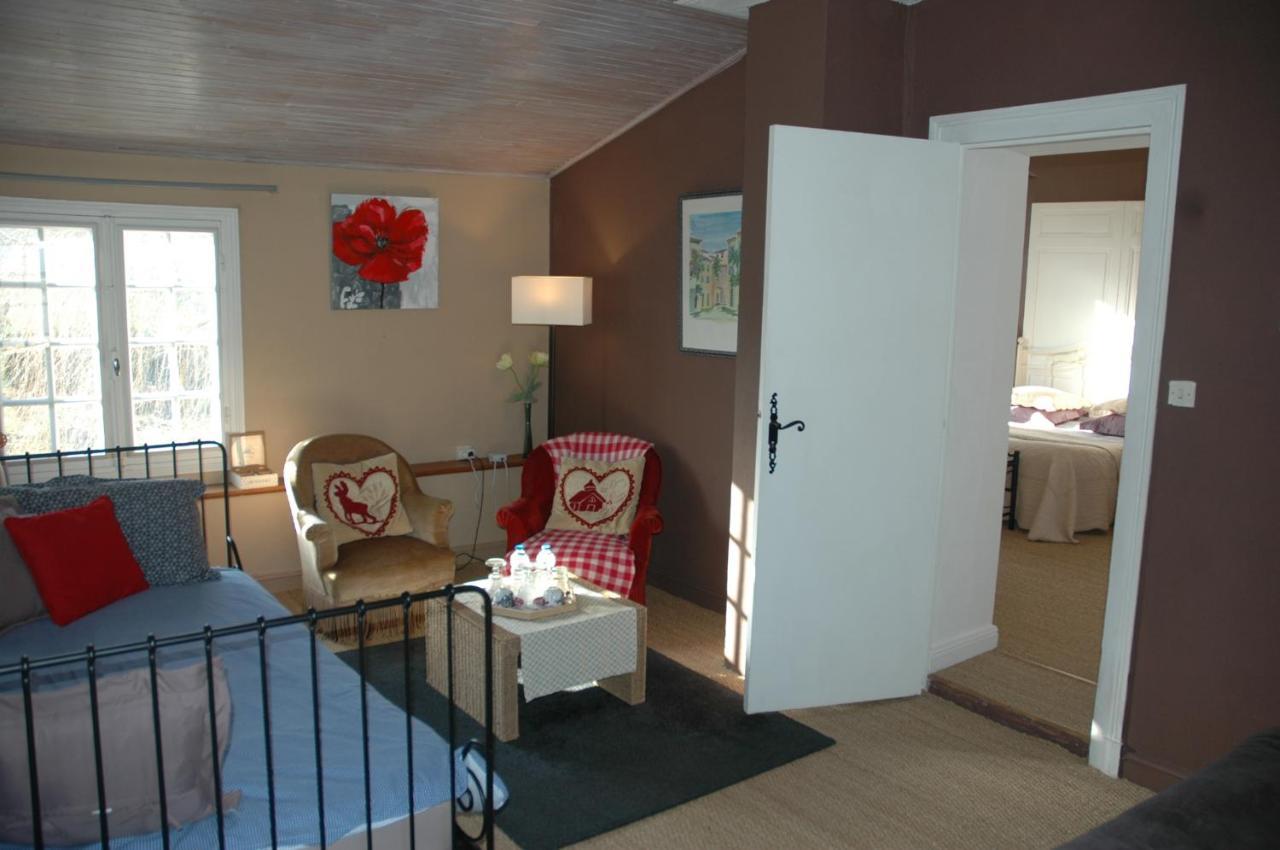 Bed and Breakfast Domaine De La Queyssie Saussignac Exterior foto